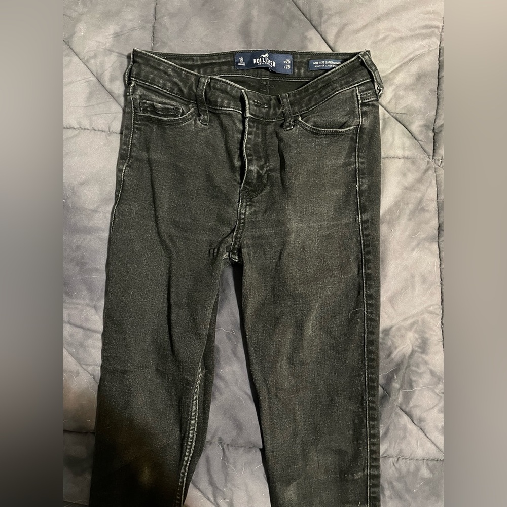Hollister black skinny jeans. Size 1S.